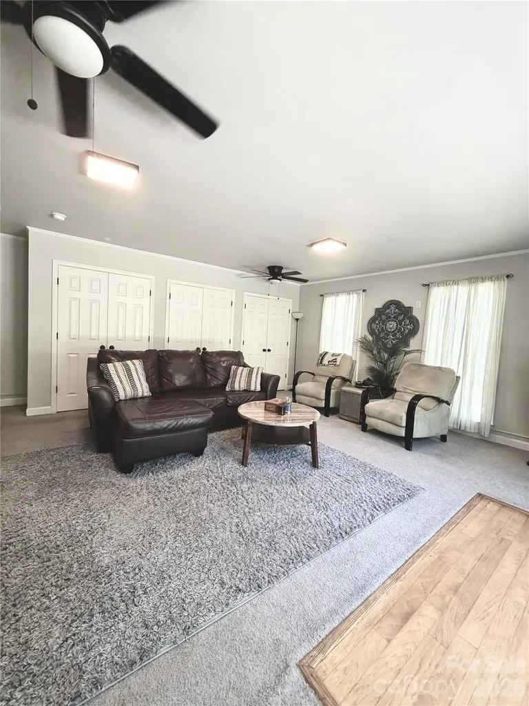 4015 Thistledown Court Charlotte NC 28269