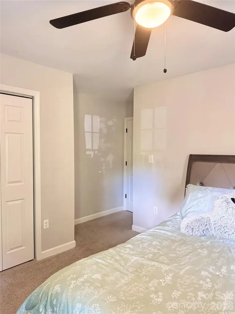 4015 Thistledown Court Charlotte NC 28269