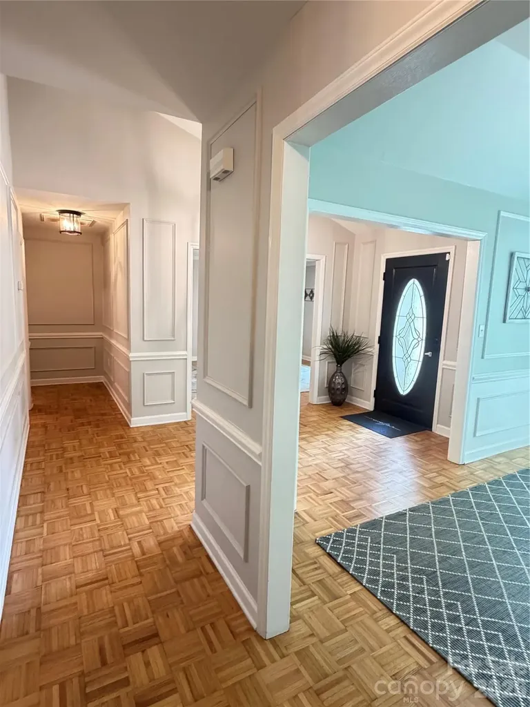 4015 Thistledown Court Charlotte NC 28269