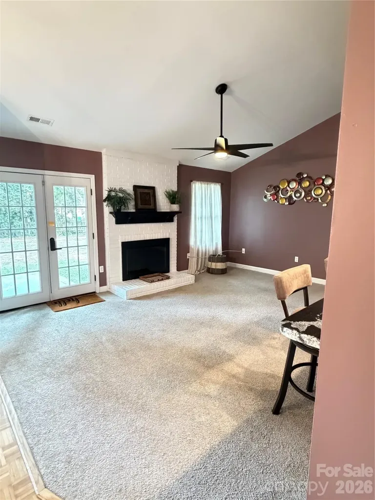 4015 Thistledown Court Charlotte NC 28269