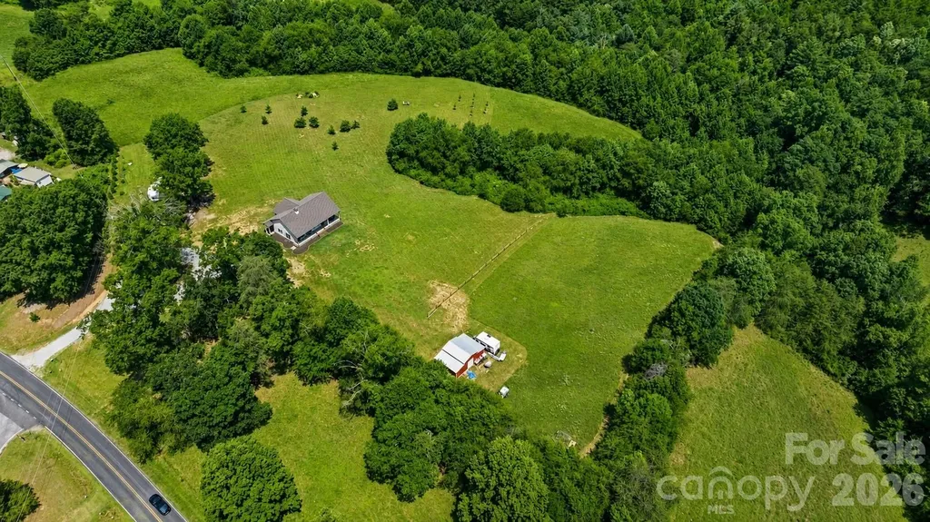 14 Daisy Lane Taylorsville NC 28681