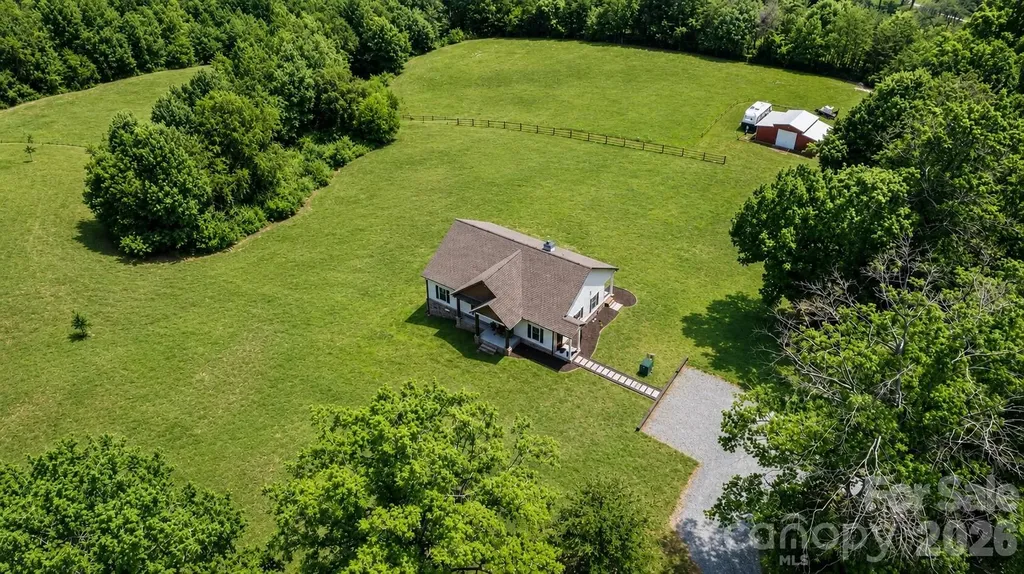 14 Daisy Lane Taylorsville NC 28681