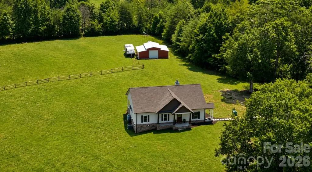 14 Daisy Lane Taylorsville NC 28681