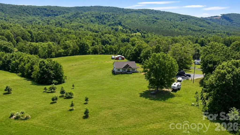 14 Daisy Lane Taylorsville NC 28681