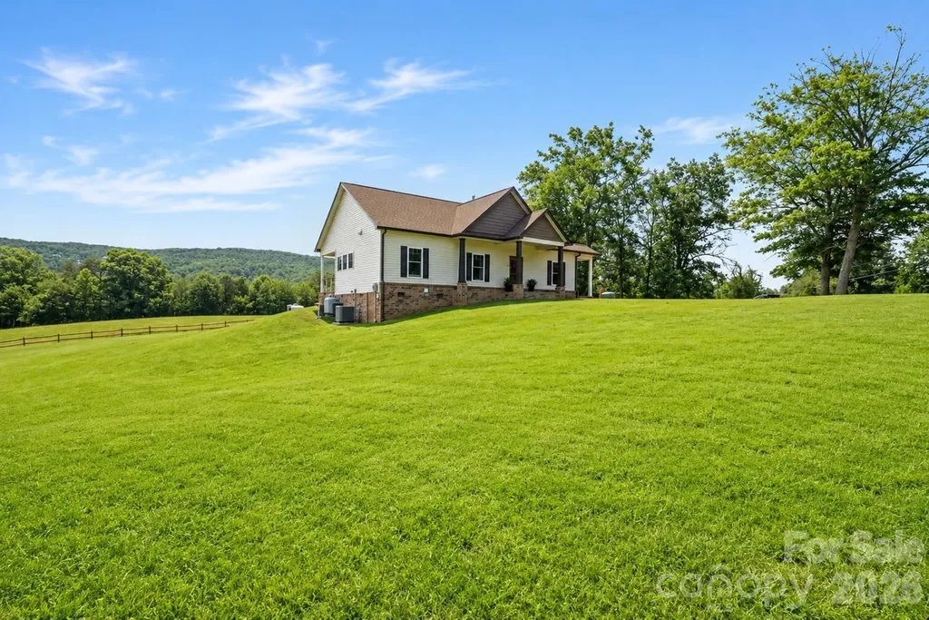 14 Daisy Lane Taylorsville NC 28681