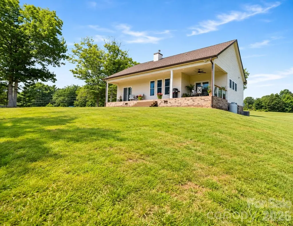 14 Daisy Lane Taylorsville NC 28681