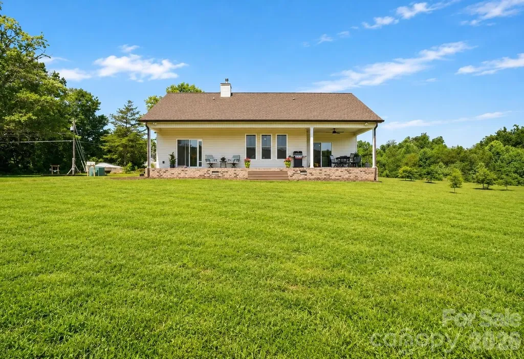 14 Daisy Lane Taylorsville NC 28681