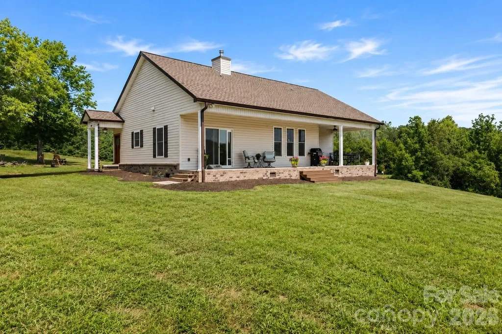 14 Daisy Lane Taylorsville NC 28681