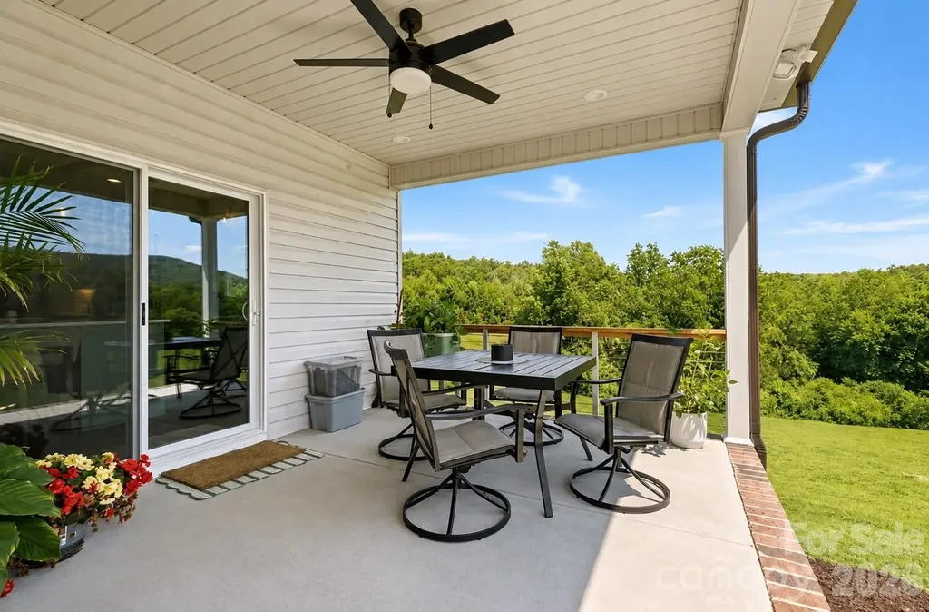 14 Daisy Lane Taylorsville NC 28681