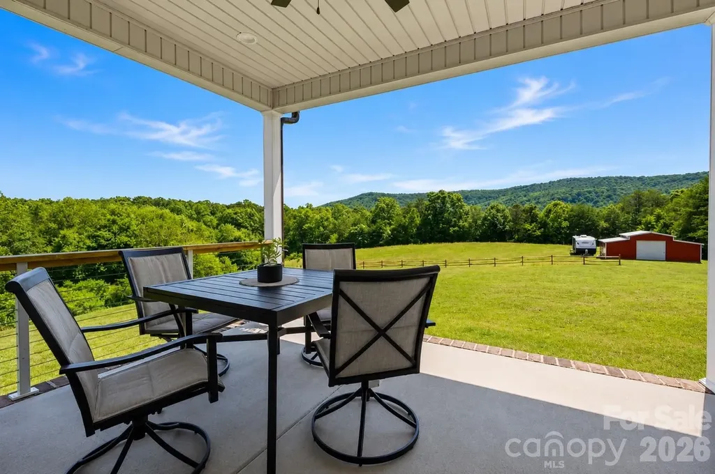 14 Daisy Lane Taylorsville NC 28681