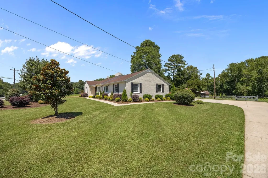 9256 Us Highway 311 Highway Archdale NC 27263