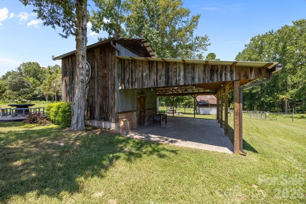 9256 Us Highway 311 Highway Archdale NC 27263