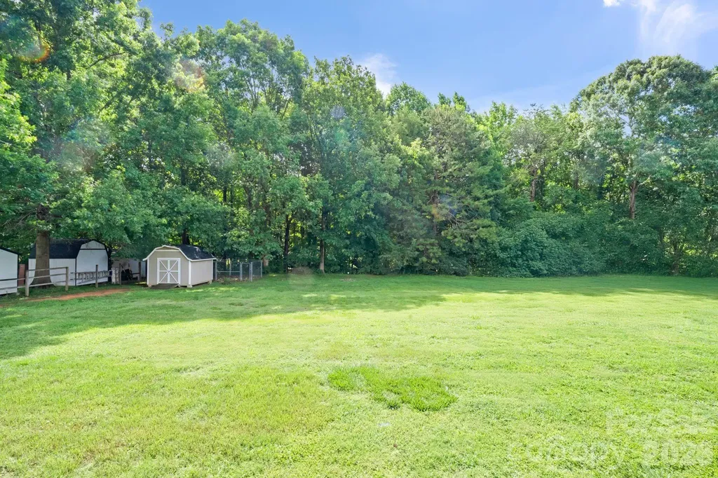 6168 King Wilkinson Road Denver NC 28037