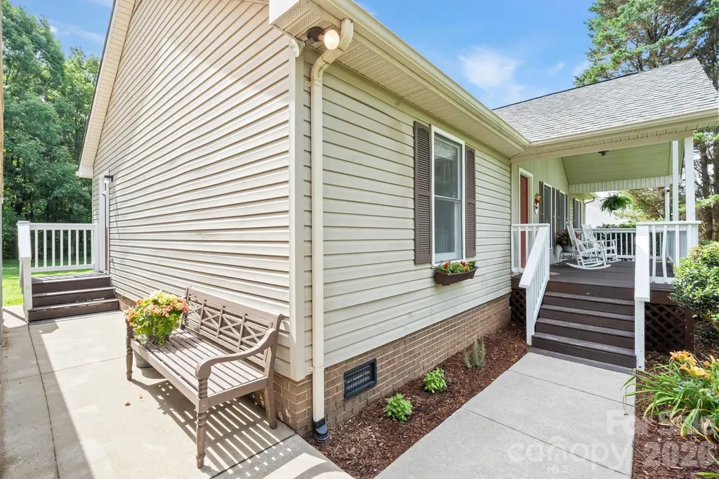 6168 King Wilkinson Road Denver NC 28037