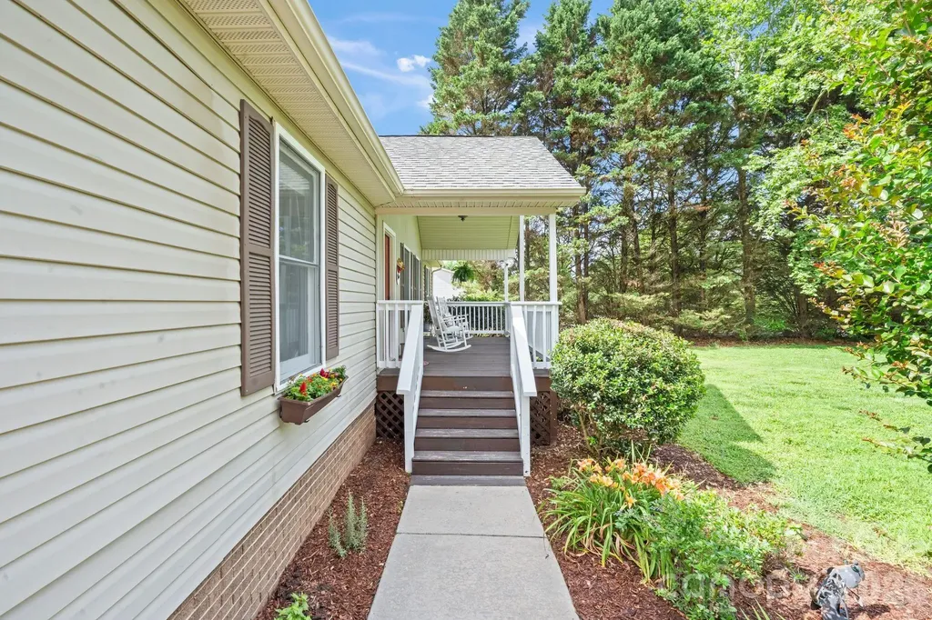 6168 King Wilkinson Road Denver NC 28037