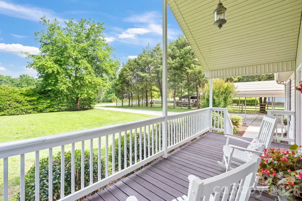 6168 King Wilkinson Road Denver NC 28037