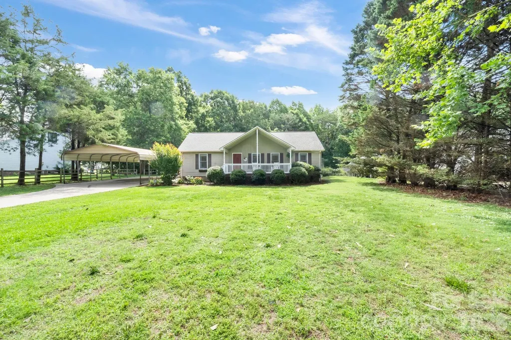 6168 King Wilkinson Road Denver NC 28037