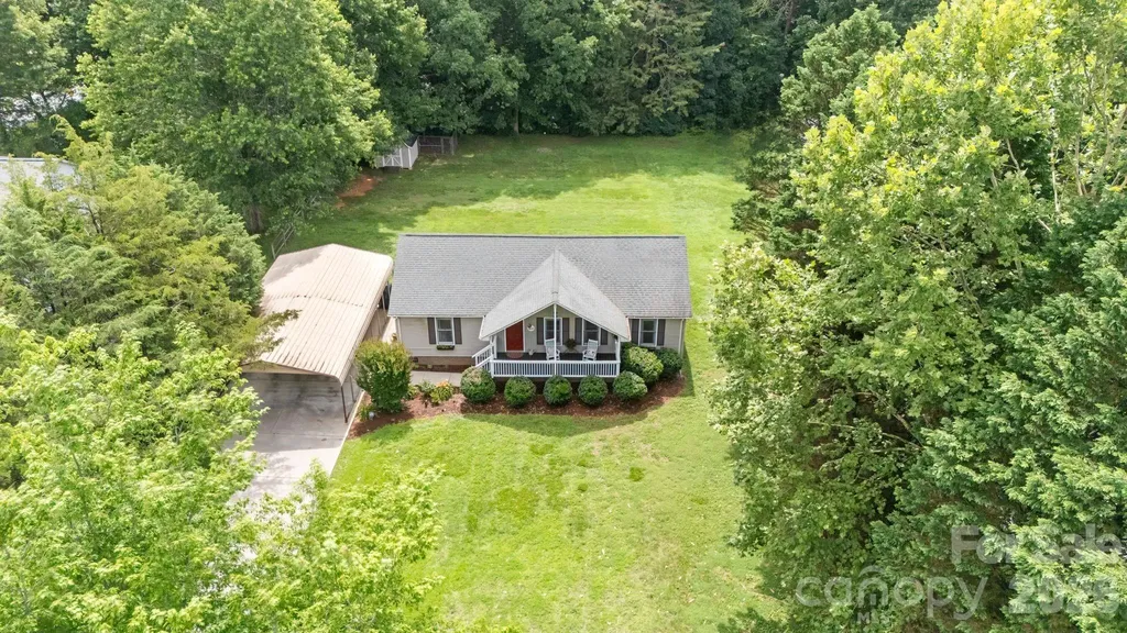 6168 King Wilkinson Road Denver NC 28037