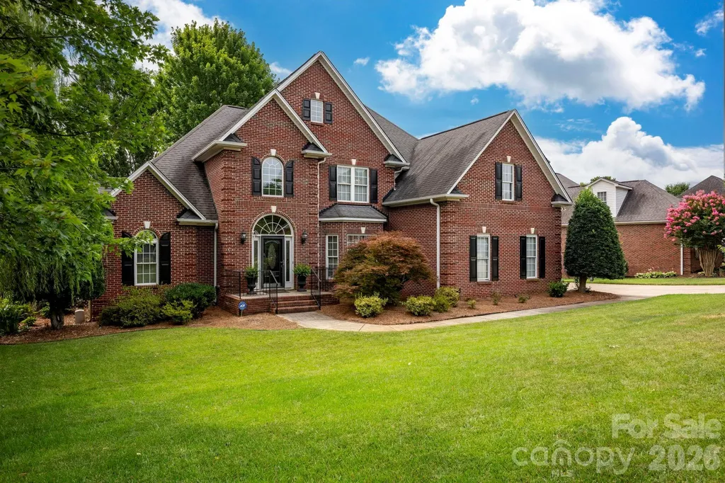 5523 Weavers Row Gastonia NC 28056