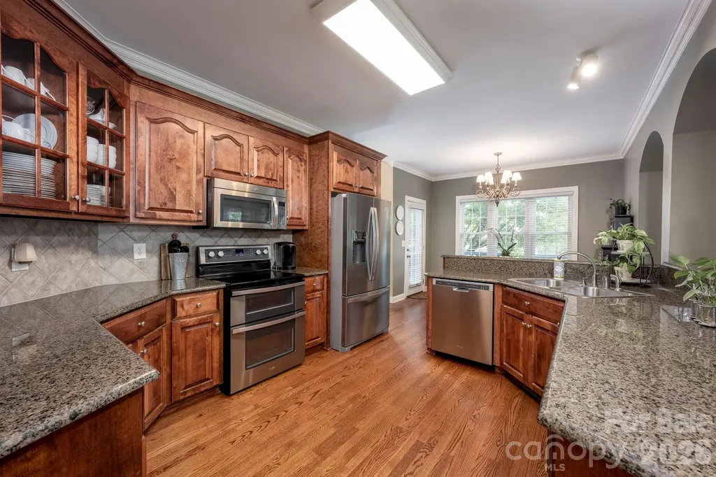 5523 Weavers Row Gastonia NC 28056
