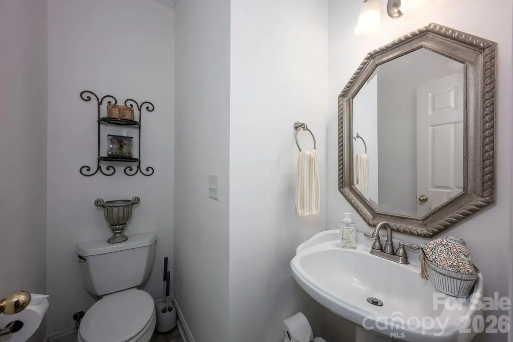 5523 Weavers Row Gastonia NC 28056