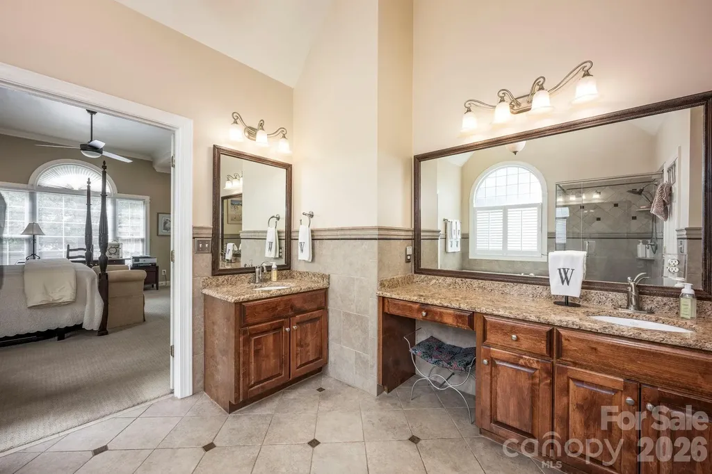 5523 Weavers Row Gastonia NC 28056