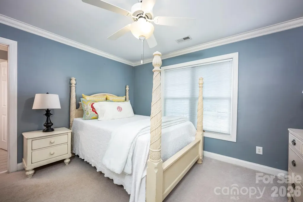 5523 Weavers Row Gastonia NC 28056