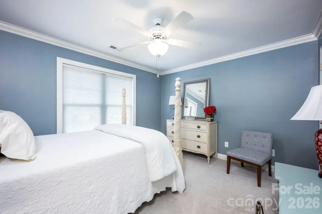 5523 Weavers Row Gastonia NC 28056