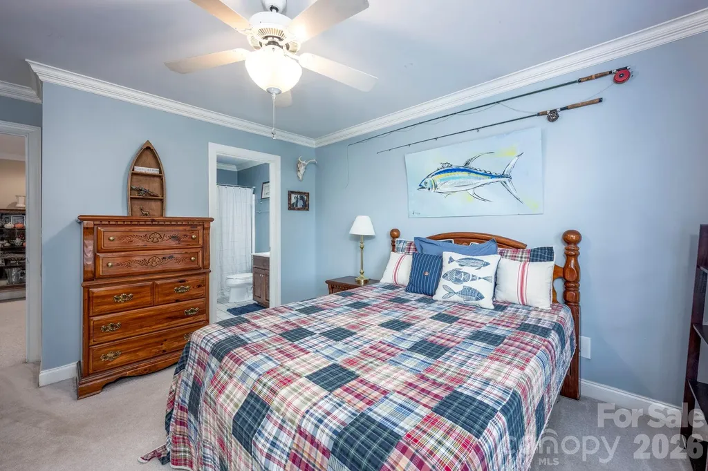 5523 Weavers Row Gastonia NC 28056