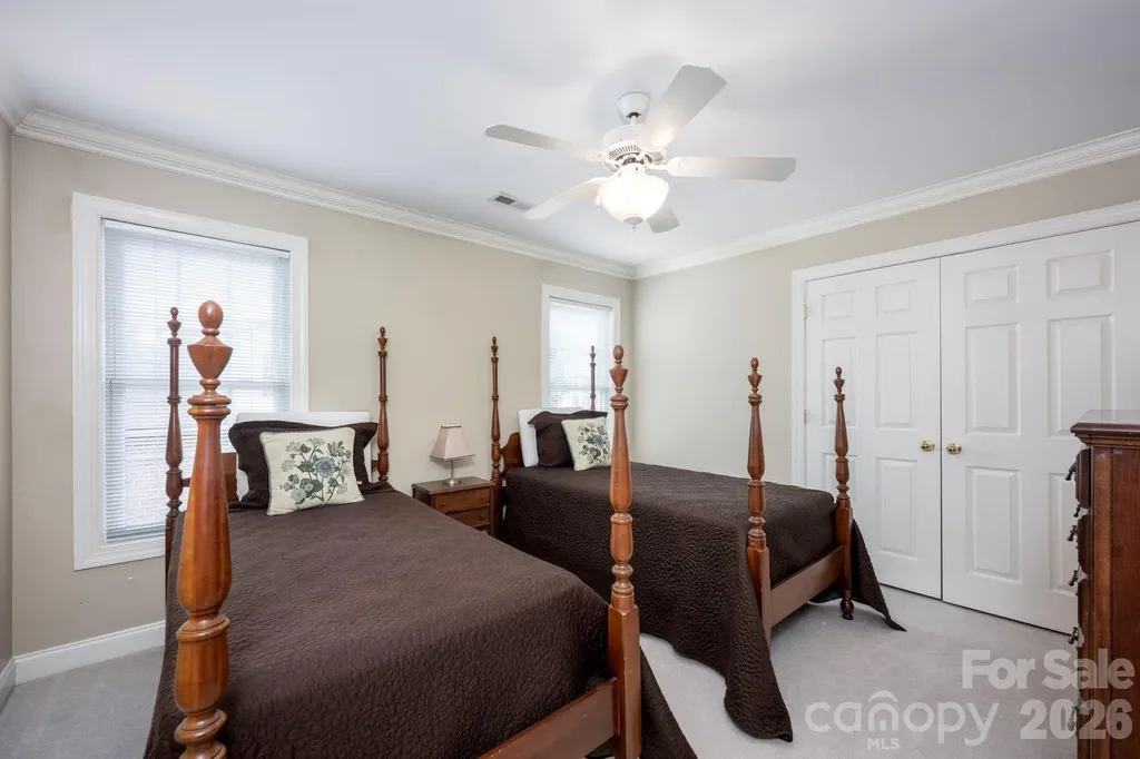 5523 Weavers Row Gastonia NC 28056