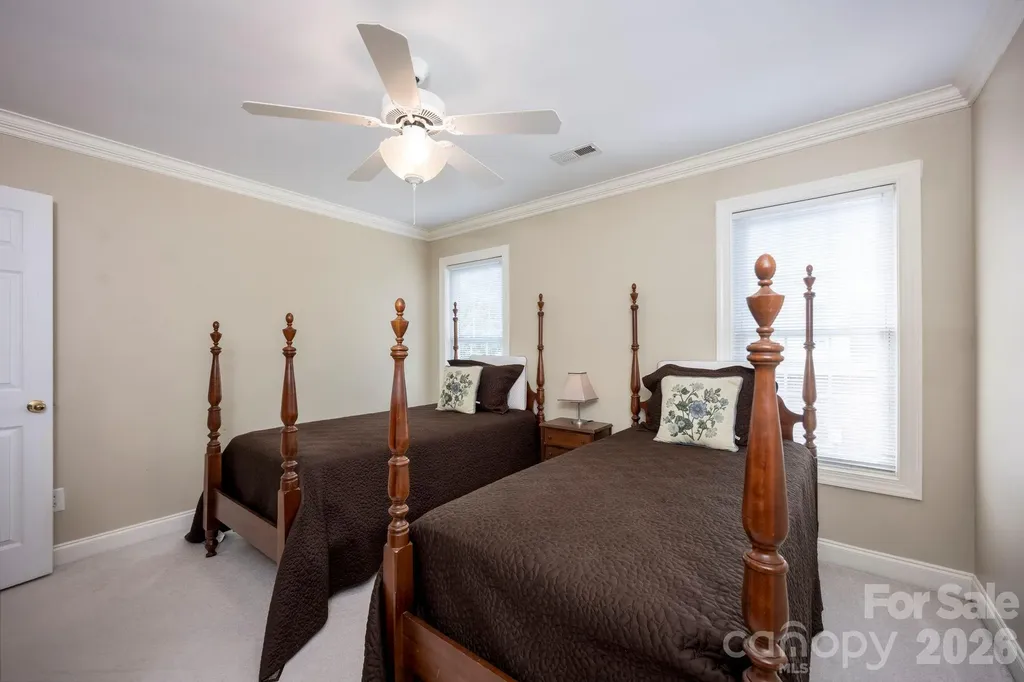 5523 Weavers Row Gastonia NC 28056
