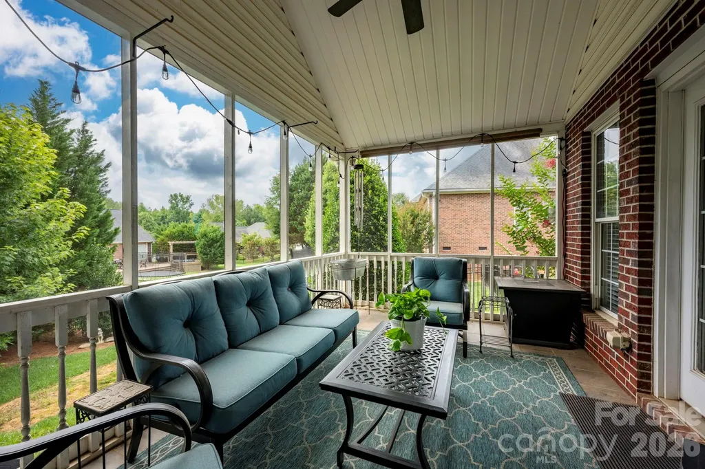5523 Weavers Row Gastonia NC 28056