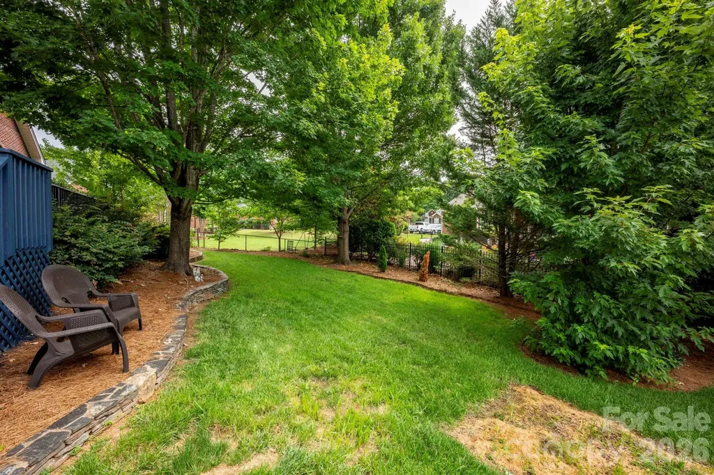 5523 Weavers Row Gastonia NC 28056