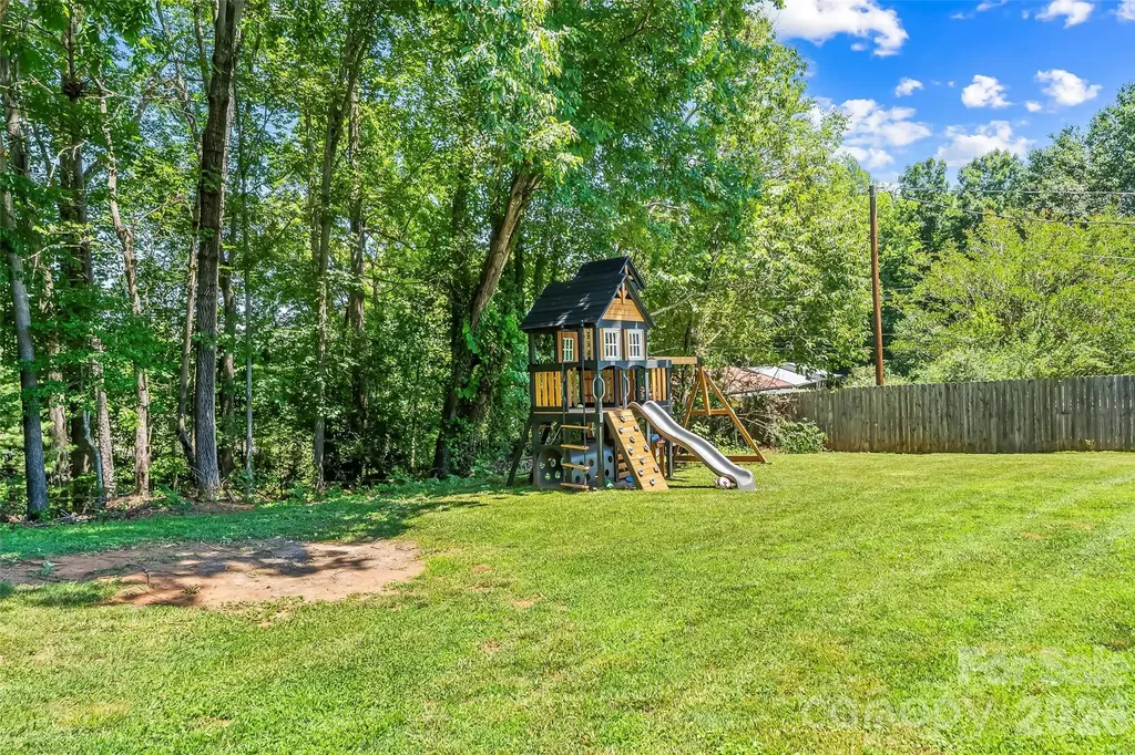 118 Hoover Street NW Lenoir NC 28645