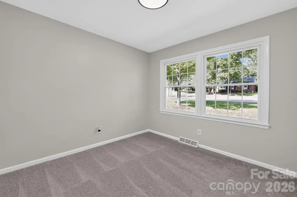 6820 Barrington Drive Charlotte NC 28215