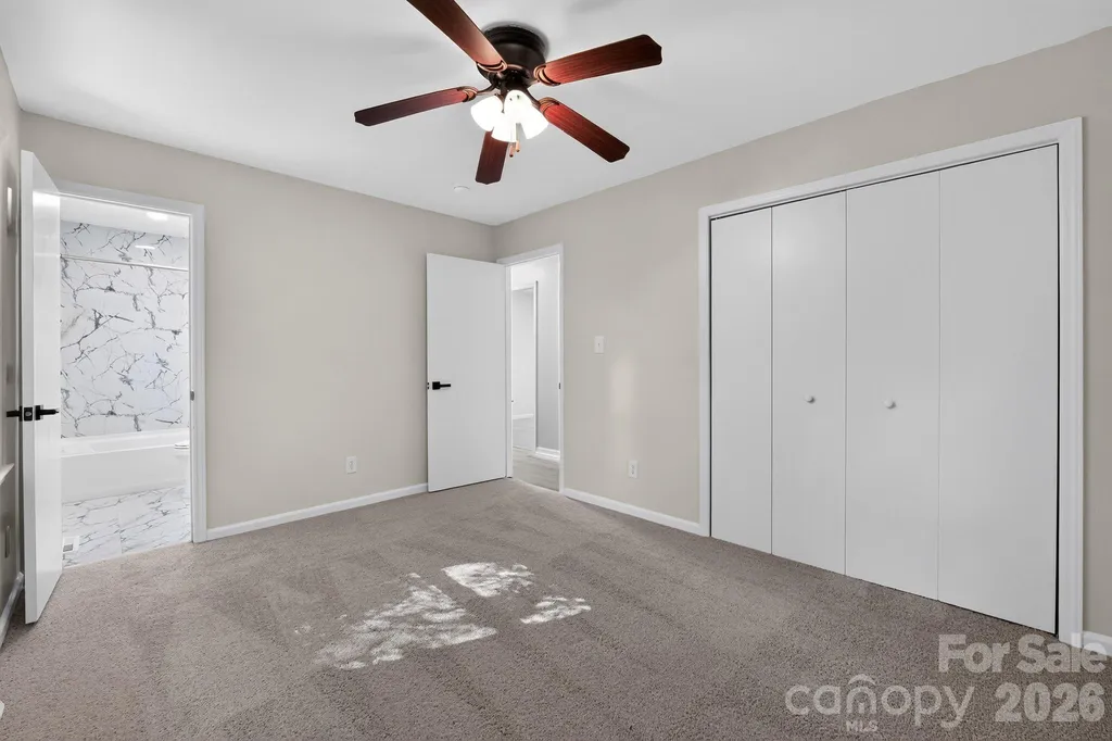 6820 Barrington Drive Charlotte NC 28215