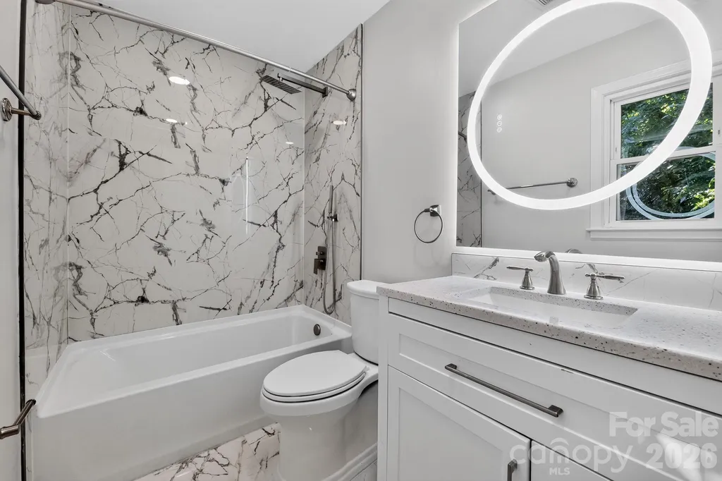 6820 Barrington Drive Charlotte NC 28215