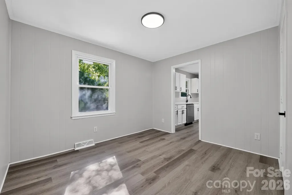 6820 Barrington Drive Charlotte NC 28215