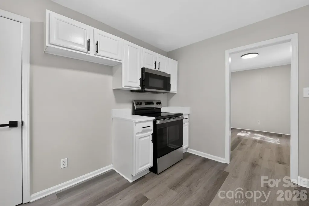 6820 Barrington Drive Charlotte NC 28215