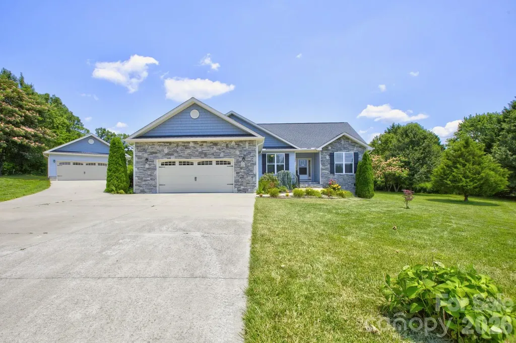 122 Cheraw Lane Flat Rock NC 28731