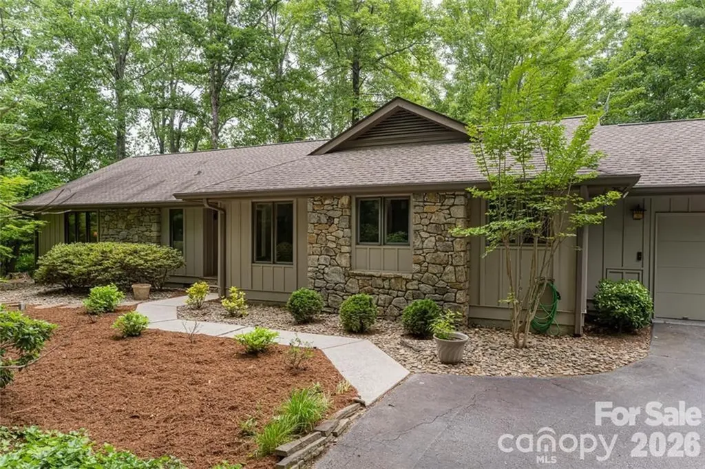 117 Tarnhill Drive Flat Rock NC 28731