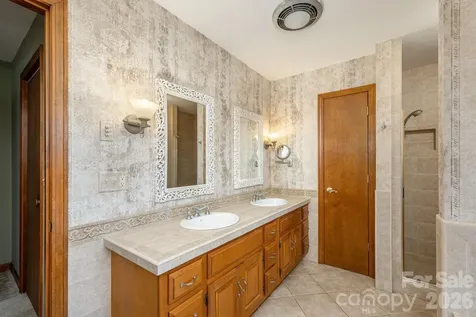 117 Tarnhill Drive Flat Rock NC 28731