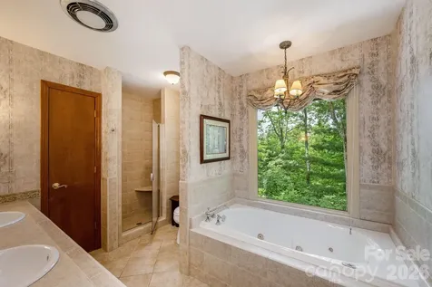 117 Tarnhill Drive Flat Rock NC 28731