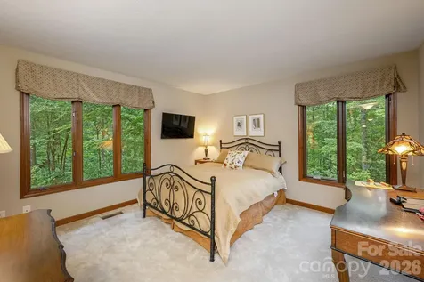 117 Tarnhill Drive Flat Rock NC 28731