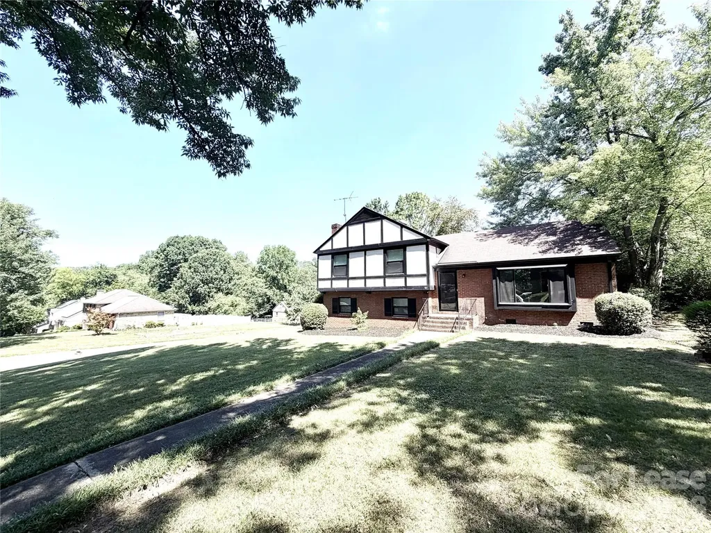 701 Archdale Drive Charlotte NC 28217