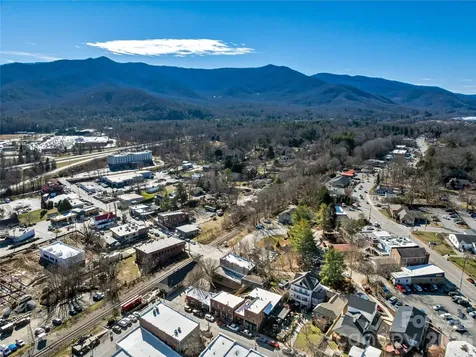 204 Sutton Avenue Black Mountain NC 28711