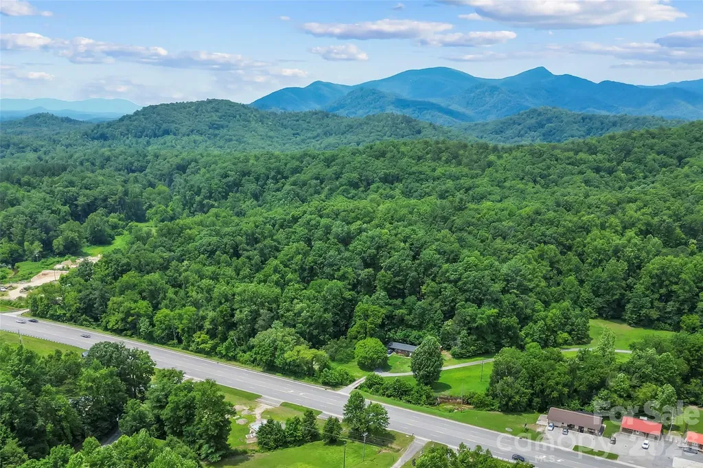 4415 Hwy 221 Highway N Marion NC 28752