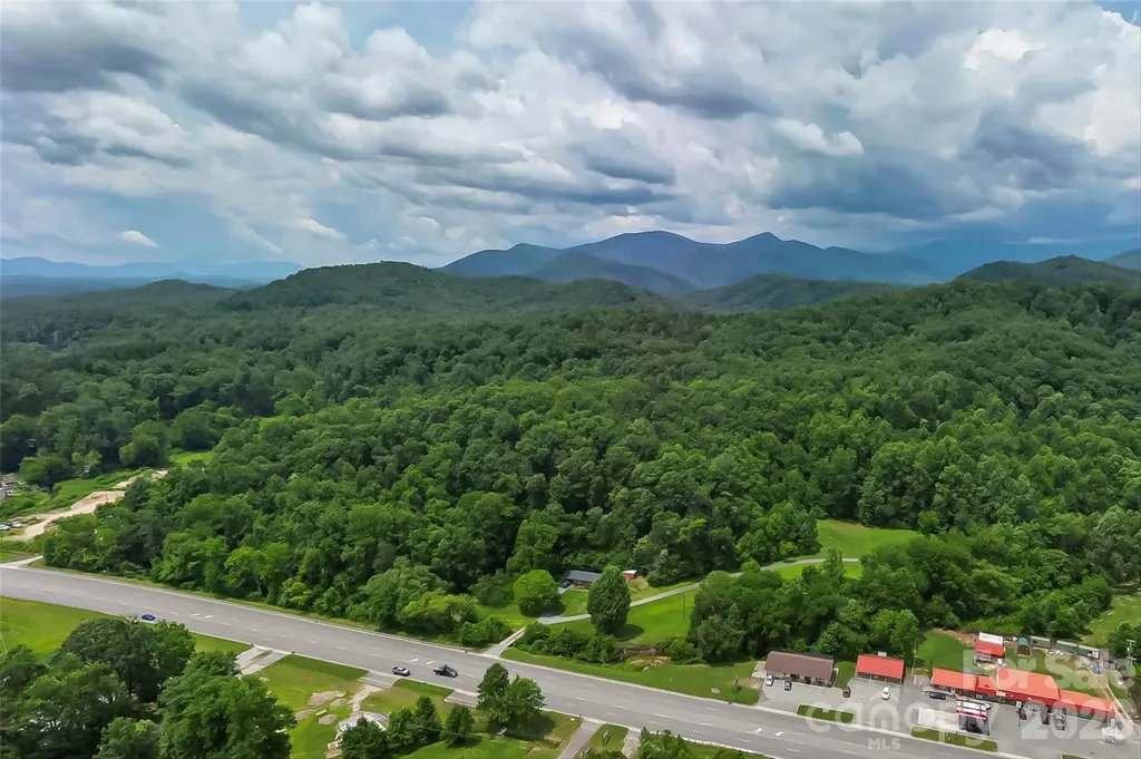 4415 Hwy 221 Highway N Marion NC 28752