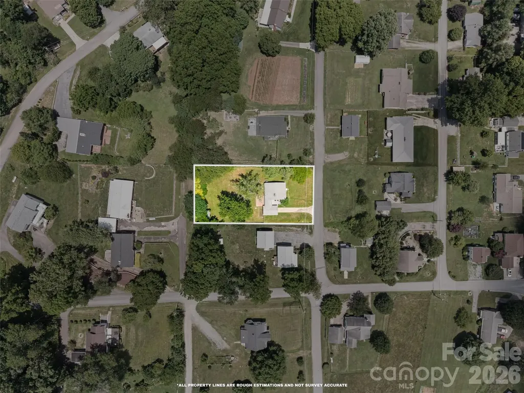 25 Nesbitt Street Waynesville NC 28786