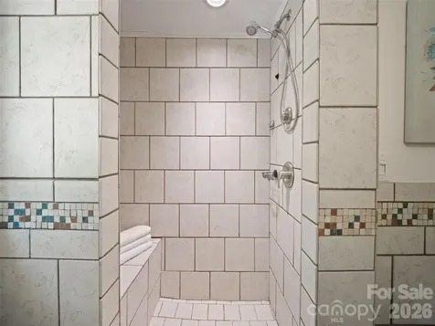 25 Nesbitt Street Waynesville NC 28786
